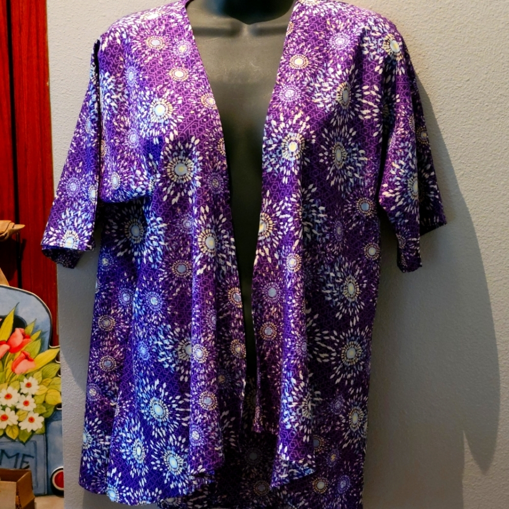 Lularoe purple small kimono